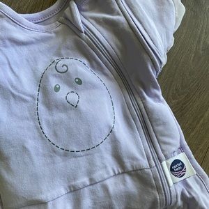 Nested bean zen one weighted swaddle. Size small (3-6 months) 13-18lbs
